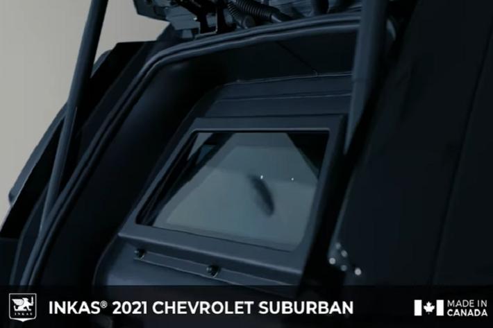 Không chỉ bọc thép cho các tấm thân xe, Inkas còn trang bị kính cường lực cho Chevrolet Suburban 2021 chống đạn, bản lề cửa chắc chắn hơn, lốp run-flat và hệ thống treo nâng cấp cho Suburban.