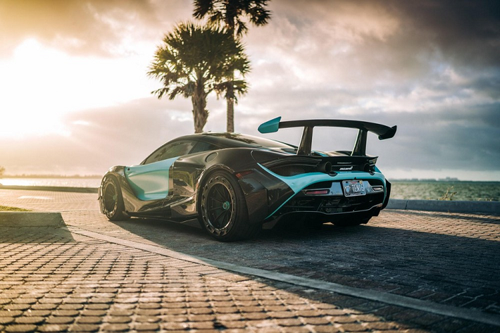 Đối với chiếc McLaren 720S cụ thể ở đây, chủ xe đã phải chi 550.000 USD (khoảng 12,67 tỷ đồng) để có hiệu quả như mong muốn.