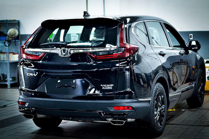 Có thể thấy, Honda CR-V LSE là một sản phẩm góp phần thay đổi tệp khách hàng của dòng CR-V, giúp CR-V tiếp cận được nhiều khách hàng trẻ - đối tượng khách hàng đang dành nhiều sự quan tâm dành cho các mẫu xe CUV 5+2 chỗ đến từ Hàn mang thiết kế đẹp mắt.