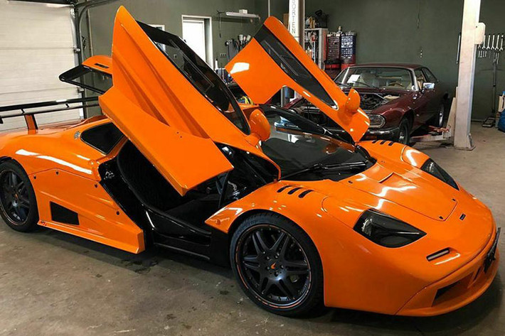Trong khi những người hâm mộ thương hiệu McLaren và F1 sẽ nhanh chóng nhận ra dấu hiệu đây là xe nhái, nó chắc chắn là nằm trong số những siêu xe nhái đẹp và đủ sức lừa được các con mắt “gà mờ” trên đường phố.