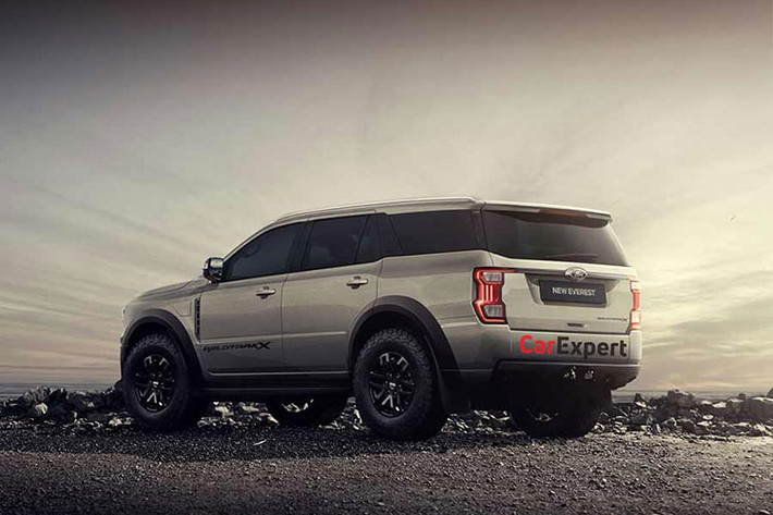 Tại Việt Nam, Ford Everest là một dòng xe bán chạy trong phân khúc xe SUV cỡ trung tại thị trường Việt trong nhiều năm liền. Ford Everest đã chinh phục khách hàng Việt bằng thiết kế nam tính, đi cùng với những tính năng hỗ trợ người lái, an toàn và tiện nghi nổi bật trong phân khúc từ rất sớm. Ngoài ra hiệu suất mạnh mẽ của động cơ tăng áp kép và hộp số nhiều cấp của Everest cũng rất đáng để trải nghiệm.