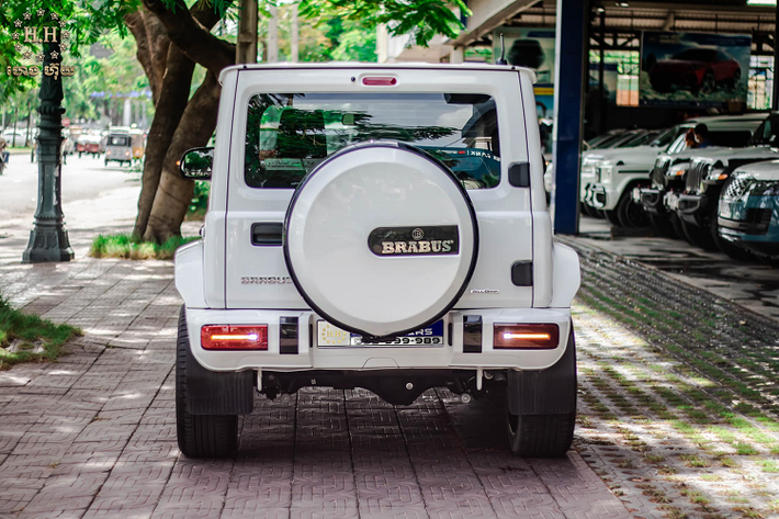 Chính vì lẽ đó, Suzuki Jimny thế hệ mới nhận được sự chú ý của đông đảo các tín đồ chơi xe off-road, SUV và bán tải trên toàn thế giới kể từ khi được ra mắt.