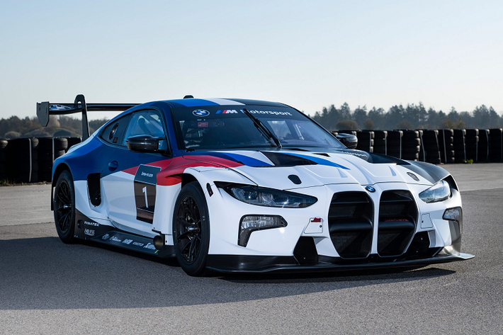 BMW M4 GT3 2021 mới sẽ xuất hiện tại giải đua Nurburgring Endurance Series vào ngày 26/6 sắp tới. Chiếc xe cũng xe tham dự giải SRO Fanatec GT World Challenge America, SRO GT America IMSA WeatherTech SportsCar với hạng mục GT Daytona và GT Daytona Pro.