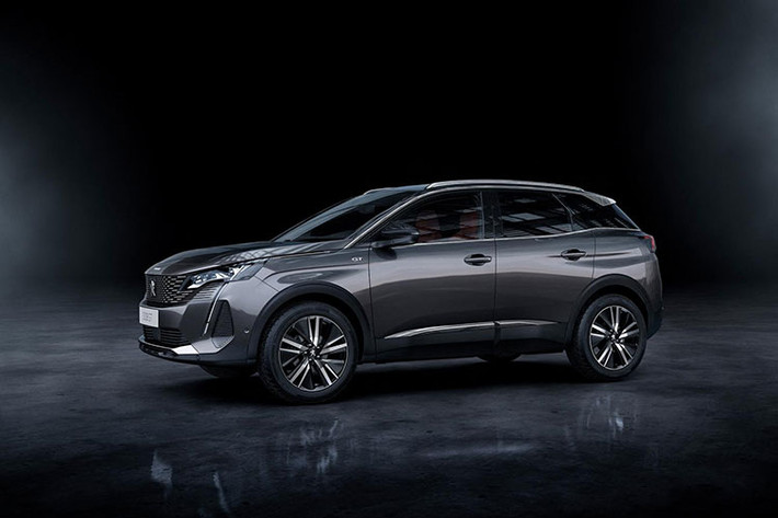 Để "dọn đường" cho mẫu xe SUV Peugeot 3008 2021 mới, Peugeot Việt Nam đang áp dụng mức giảm tiền mặt 70 triệu đồng đối với những chiếc 3008 sản xuất năm 2020 và giảm 40 triệu đồng kèm 1 năm bảo hiểm vật chất với xe sản xuất năm 2021.