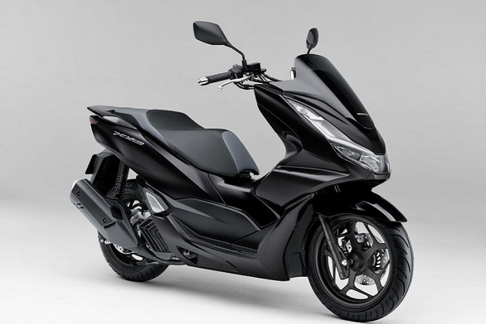 Giá xe Honda PCX 160 2021 tại Thái Lan có mức niêm yết ở mức 91.900 Baht (tương đương khoảng 70 triệu đồng). Phiên bản cao cấp hơn là Honda PCX e:HEV có giá khá cao là 107.500 Baht (tương đương 82 triệu đồng).