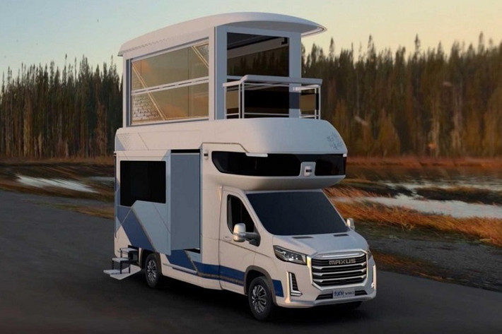 Một mẫu RV với phần nóc mở lên trên không phải là sáng tạo mới lạ, nhưng mẫu xe hai tầng SAIC Maxus Life Home V90 Villa Edition có lẽ là sản phẩm đầu tiên với phần nóc mở thành một tầng 2 hẳn hoi, thậm chí là còn có một ban công nhỏ để đứng ngắm cảnh.
