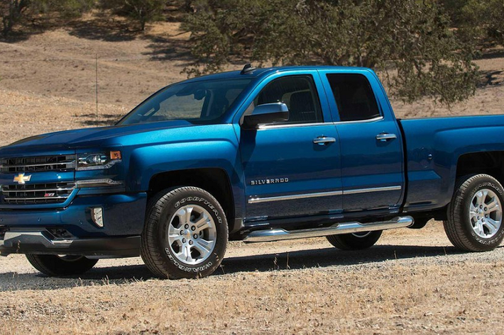 6. Chevrolet Silverado 1500 (27,1%): Là một mẫu bán tải được nhiều người ưa chuộng, không quá khó hiểu khi Chevrolet Silverado cũng khá đắt hàng trên thị trường xe cũ. Mức giá tăng thêm 7.960 USD, giúp xe đã qua sử dụng đạt mức giá trung bình 37.324 USD.