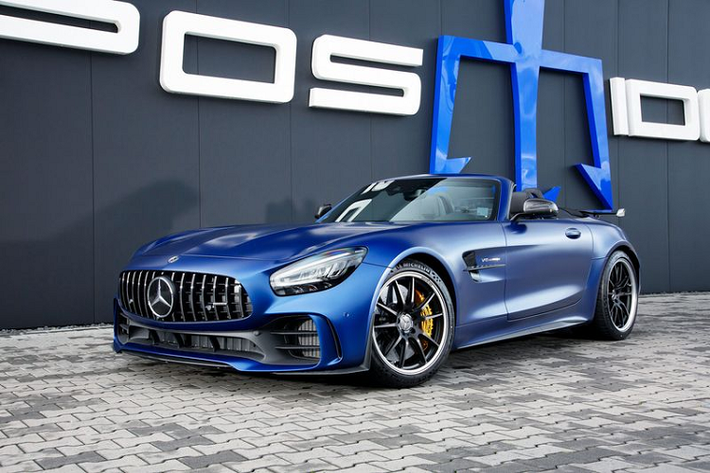 Biến thể hàng đầu của dòng Mercedes-AMG GT thế hệ mới hiện nay là Black Series 720 mã lực, tuy nhiên mẫu xe này lại không được cung cấp trong phong cách cơ thể Roadster. Vì vậy, Posaidon đã quyết định nâng cấp GT R Roadster để GT R Roadster mạnh hơn cả Black Series.