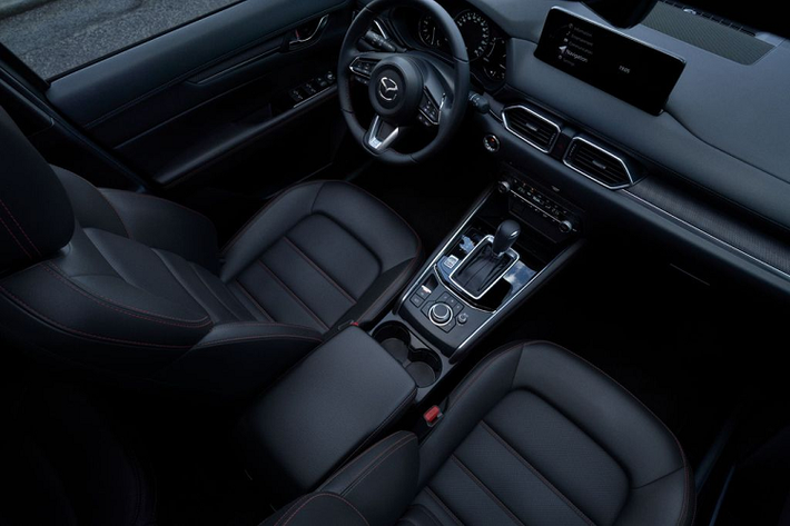 Tại thời điểm ra mắt, Mazda vẫn chưa công bố quá nhiều thông tin về mẫu xe CX-5 2022. Một số thông tin ban đầu gồm có tại thị trường Bắc Mỹ, xe được bổ sung thêm bản 2.5 tăng áp mới nhấn mạnh tới phong cách thể thao, phiên bản 2.5 tăng áp Singature với nhiều nâng cấp từ nội thất ốp gỗ và da Nappa hướng tới trải nghiệm sang trọng cho người sử dụng. Bên cạnh đó, xe cũng được thiết kế lại ghế ngồi và thêm chế độ lái có tên Mi-Drive.