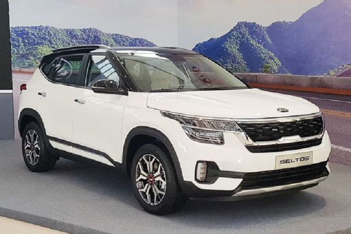 Dẫu vậy, đối với những khách hàng đang có ý định mua xe mới, nhưng không muốn chờ đợi đến lúc xe được mở đặt hàng trở lại thì đây là một lựa chọn lý tưởng. Được biết, chiếc Kia Seltos này thuộc lô đầu tại Việt Nam và đã lăn bánh được khoảng 5.000km. Hiện chưa rõ lý do gì khiến chủ xe nhanh chóng bán lại chiếc Kia Seltos này, có thể chủ xe đang có dự định đổi lên dòng xe mới cao hơn. Dù là lý do gì đi nữa, thì chiếc Kia Seltos chạy “lướt” này là một gợi ý dành cho những khách hàng muốn trải nghiệm mẫu CUV hạng B mới của Kia.
