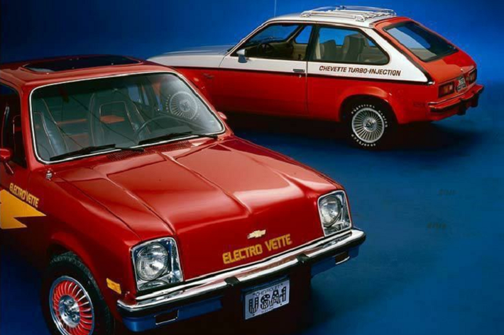 Chevrolet Electrovette: Vào những năm 1970, Chevrolet cũng đã có bước phát triển trong ngành EV, khi General Motors điều chỉnh chiếc Chevrolet Chevette thành mẫu xe ý tưởng Electrovette. Đáng tiếc là mẫu xe này không được sản xuất hàng loạt do không đủ sức cạnh tranh với xe động cơ đốt trong. Chevrolet Electrovette có tầm hoạt động 80 km, tốc độ tối đa 85 km/h.