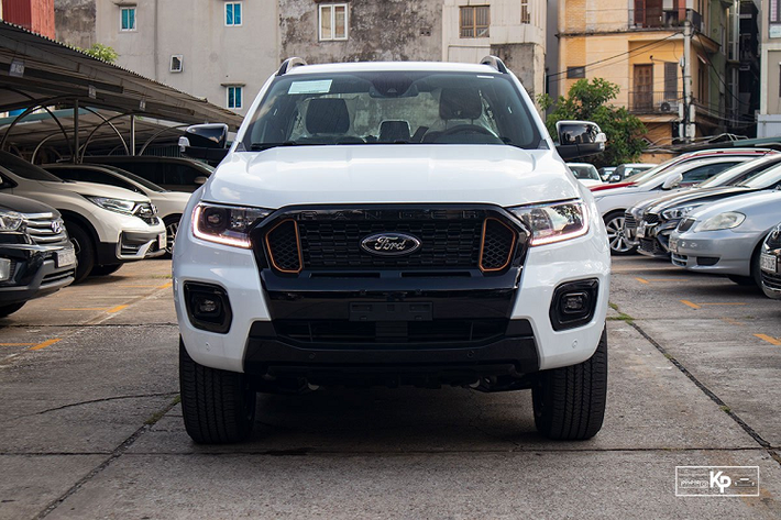 Ford Ranger lắp ráp tiếp tục gây ra nhiều khó khăn cho các đối thủ cùng phân khúc như Toyota Hilux, Mitsubishi Triton, Mazda BT-50... nhằm tiếp tục thống trị phân khúc xe bán tải tại Việt Nam.