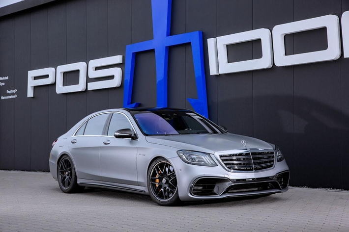 Mercedes-Benz S-Class hạng sang từ lâu đã được coi là sự lựa chọn của các quý ông trong phân khúc xe sang, và sự tập trung của mẫu sedan Đức này luôn là về sự dễ chịu của hành khách. Mercedes-AMG đã thay đổi tất cả điều đó khi bắt đầu giới thiệu những phiên bản hiệu suất cao ví dụ Mercedes-AMG S63 mạnh 600 mã lực.