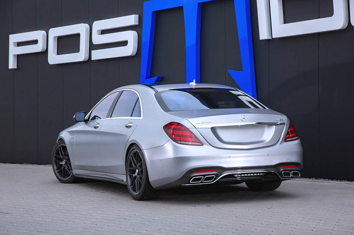Với gói trang bị nâng cấp RS 830, Mercedes-AMG S63 độ Posaidon được bổ sung thêm các bộ tăng áp vòng bi nâng cấp, một bộ lọc khí kiểu thể thao, đường ống dẫn xuống mới với bộ chuyển đổi xúc tác thể thao, và đương nhiên cả phần mềm mới cho động cơ lẫn hộp số. Nhờ những trang bị này, động cơ giờ đây sản sinh 818 mã lực và 1.100 Nm mô-men xoắn cực đại.