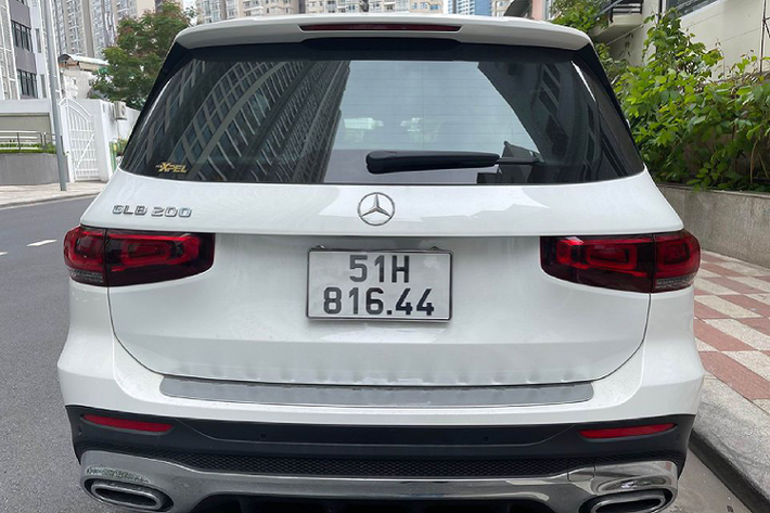 Tuy nhiên, ở phân khúc xe sang thì Mercedes-Benz GLB 200 AMG trở thành một sự lựa chọn xe 7 chỗ hiếm hoi.