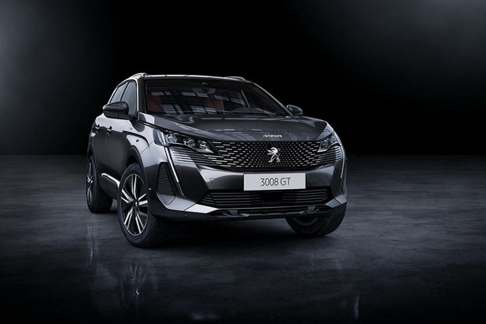 Theo đó, một đại lý chính hãng của Peugeot tại Hà Nội đã bắt đầu nhận cọc mẫu Peugeot 3008 2021 mới và tiết lộ rằng xe sẽ ra mắt vào tháng 6 tới. Đối thủ mới của Mazda CX-5 hiện vẫn chưa có giá bán dự kiến nhưng đại lý cho biết khách hàng sẽ được hoàn % tiền cọc nếu không còn ý định mua xe khi xe ra mắt.