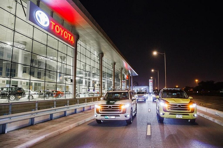Dubai và Abu Dhabi là hai thành phố tập trung nhiều siêu xe độc và đắt tiền nhất tại UAE và việc những chiếc siêu xe gia nhập dàn xe của lực lượng cảnh sát không phải là điều gì quá xa lạ ở các đất nước này. Bên cạnh những siêu xe thương mại như Lamborghini Aventador, Ferrari FF, lực lượng cảnh sát UAE còn sở hữu những hypercar sản xuất giới hạn, giá trị lên đến hàng chục tỷ đồng.