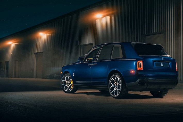 Được đặt hàng qua đại lý Rolls-Royce Motor Cars Los Gatos, chiếc Rolls-Royce Cullinan Black Badge hàng thửa này hiện thuộc sở hữu của Phó Chủ tịch kỹ thuật Google - Benjamin Sloss.