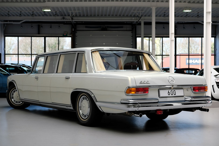 Auto Leitner không nêu chi tiết thông tin về các chủ sở hữu trước đó của chiếc 600 Pullman. Thay vào đó, họ cho biết chiếc xe đã tiêu tốn gần 3 triệu euro (khoảng 3,6 triệu USD - tương đương hơn 80 tỷ đồng) để sửa chữa và tân trang. Việc tân trang kéo dài từ năm 2007 đến 2017 với sự giúp đỡ của Mercedes-Benz Classic và Daimler AG.