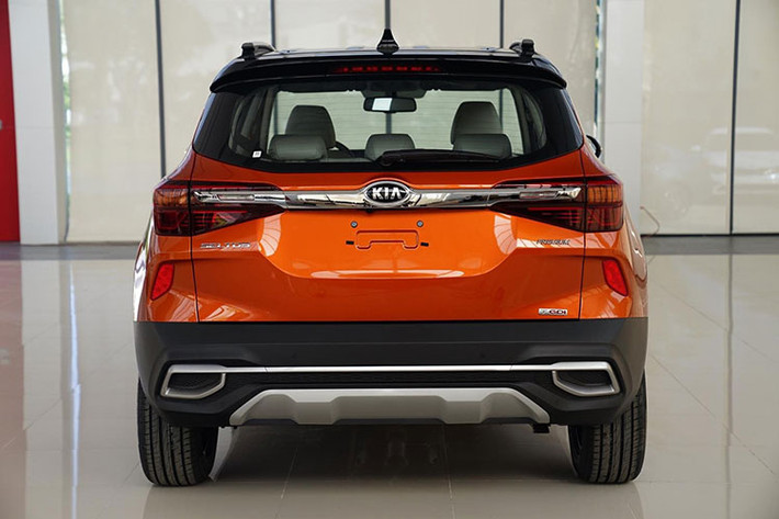 Kể từ khi ra mắt thị trường Việt Nam vào tháng 7/2020, mẫu xe SUV Kia Seltos mới luôn là chiếc xe B-SUV đô thị bán chạy nhất phân khúc. Mẫu xe "hot" của Kia dù mở bán những tháng cuối năm 2020 nhưng đạt doanh số ấn tượng đến 6.065 xe bàn giao đến khách hàng.