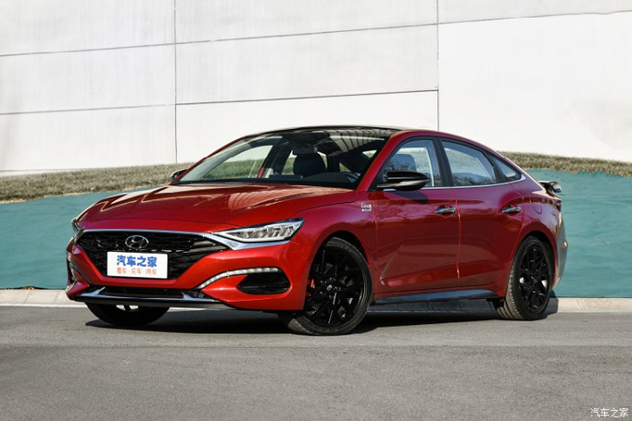 Hyundai Lafesta hoàn toàn mới lần đầu tiên trình làng tại thị trường Trung Quốc vào hồi tháng 4/2018. Sau hơn 2 năm, hãng Hyundai tiếp tục tung ra phiên bản nâng cấp của dòng xe này.