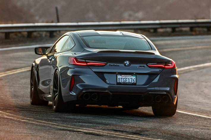 Ngoại thất BMW M8 Competition của CarBarn hầu như không có sự thay đổi đáng kể nào. Hãng độ đến từ California chỉ chú trọng đến hiệu suất vận hành của chiếc xe