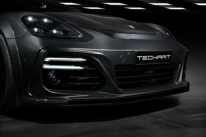 TechArt đã bổ sung thêm cho Panamera khe hút gió trước lớn hơn giúp tối ưu khả năng khí động học, đồng thời giúp hệ thống phanh được làm mát nhanh hơn.