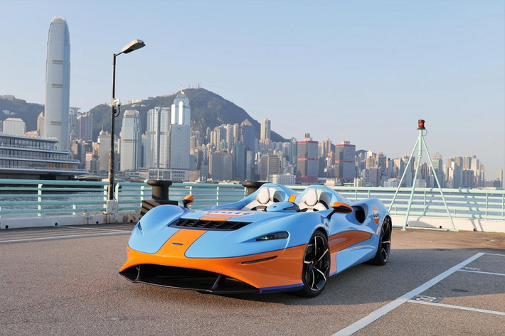 "Trái tim" của siêu xe triệu đô McLaren Elva là khối động cơ xăng V8, tăng áp kép, dung tích 4.0 lít tương tự "đàn anh" Senna.