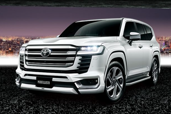 Modellista vừa giới thiệu bộ phụ kiện Aero Parts cho Toyota Land Cruiser 2022 mới, bao gồm cản trước mới với phần dưới lớn hơn, các vòm bánh xe cơ bắp hơn và được sơn tương phản nên trông nổi bật hơn hẳn.