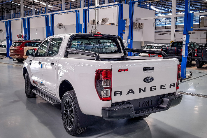 Nhìn chung, phiên bản Ranger FX4 2022 mới này sở hữu trang bị tiện nghi an toàn đủ dùng, thiết kế thể thao hướng thích hợp với khách hàng trẻ có chi phí mua xe vừa phải.