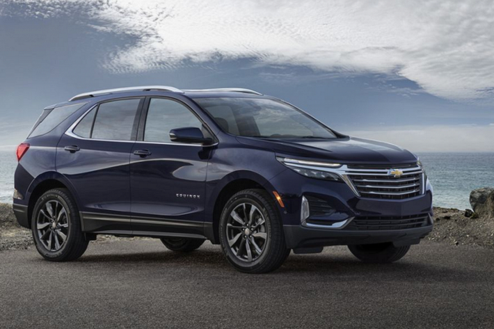 7. Chevrolet Equinox (270.994 xe) Doanh số của Equinox đã giảm 22% vào năm 2020. Với tình hình dịch bệnh và kinh tế không ổn định, GM cũng đã thông báo rằng bản nâng cấp Equinox 2021 sẽ được trì hoãn cho đến năm 2022.