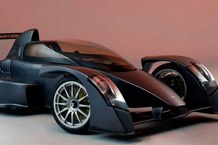3. Caparo T1 (2,5 giây): Với khối lượng nhẹ và hiệu suất lớn, chiếc Caparo T1 có tỷ lệ công suất/khối lượng đạt 1.000 mã lực/tấn. Đây là tỷ lệ trung bình của xe đua F1. Sức mạnh của Caparo T1 đến từ động cơ V8 3.5L, công suất 575 mã lực và mô-men xoắn 420 Nm, hộp số tuần tự 6 cấp với chế độ sang số tay. Mẫu xe này có thể đạt 100 km/h từ vị trí đứng im trong 2,5 giây trước khi chạm mốc tối đa 330 km/h.