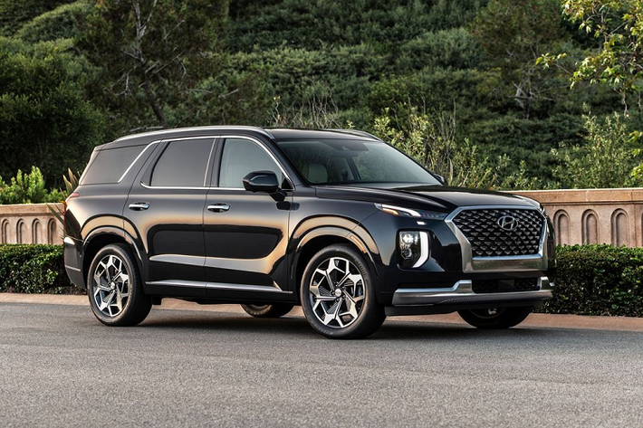 10. Hyundai Palisade (4.045 chiếc) Trong tháng 2/2021, "Anh cả" dòng SUV nhà Hyundai có doanh số 4.045 xe và xếp ở vị trí cuối cùng trong danh sách lần này. So với cùng kỳ tháng trước, Hyundai Palisade đã ghi nhận mức tăng trưởng 5,9%.