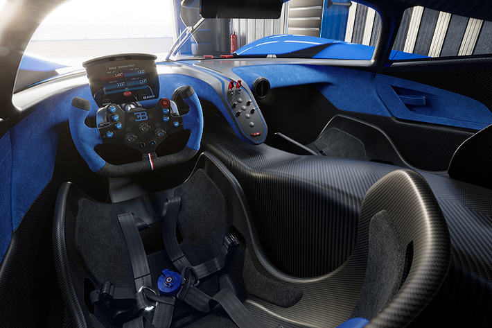 Theo Bugatti công bố, Bolide có khả năng tăng tốc 0-100 km/h trong khoảng 2,17 giây. Giá bán và số lượng sản xuất của mẫu hypercar này không được công bố, dù rằng Bugatti xác nhận đã có khách hàng đặt mua Bolide.