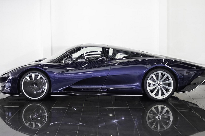 Có khoảng dưới 5 chiếc siêu xe McLaren Speedtail được nhìn thấy trong các đại lý siêu xe dành cho giới siêu giàu ở Trung Đông. Trong đó, ngoài chiếc McLaren Speedtail ở đại lý chuyên bán xe hypercar cho nhà giàu Việt, một đại lý siêu xe cũng ở Dubai, Các tiểu Vương quốc Ả rập Thống nhất đang bày bán McLaren Speedtail.