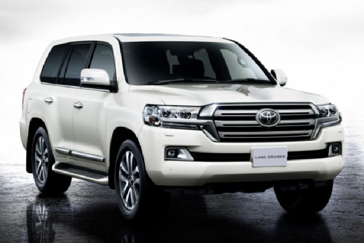 Hiện tại, dòng xe Land Cruiser đã được bán tại khoảng 170 quốc gia và nhiều khu vực khác nhau trên toàn thế giới với doanh số bán hàng toàn cầu hàng năm đạt khoảng 400.000 chiếc. Trong đó, khoảng 37% doanh số đó đến khu vực Trung Đông.