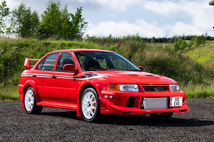 Mitsubishi Lancer đời 1999 bản Evolution VI Tommi Makinen Edition đặc biệt này được đặt theo tên tay đua người Phần Lan Tommi Makinen. Với thành tích giành 4 chức vô địch WRC, Mitsubishi đã tri ân anh bằng phiên bản đặc biệt được dựa trên mẫu xe Evo VI, ra mắt vào tháng 12/1999.