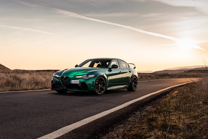 GTA, có nghĩa là Gran Turismo Alleggerita hoặc “Grand Touring Lightened” nhằm ám chỉ việc đây là một phiên bản mạnh hơn, nhẹ hơn khi so với Giulia Quadrifoglio. Cái tên GTA này đã được thương hiệu Alfa Romeo sử dụng từ những năm 60 của thế kỷ 20 trên những chiếc xe đua và chiếc Giulia Sprint GTA.