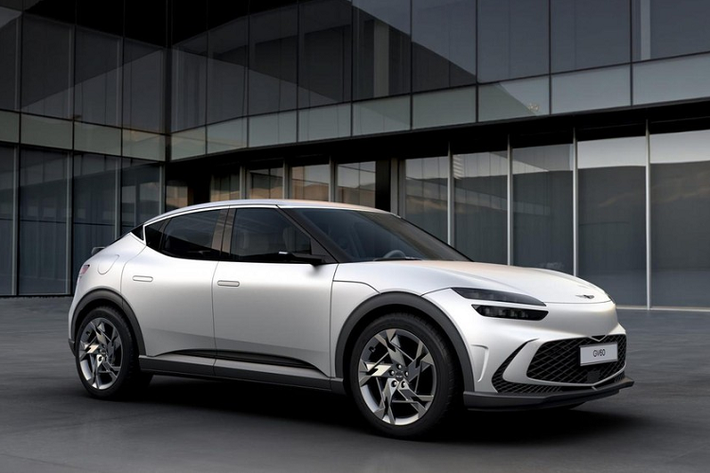 Vào hồi giữa tháng 8 vừa qua, thương hiệu xe sang Genesis của tập đoàn Hyundai đã tung ra mẫu SUV chạy điện hoàn toàn mới mang tên Genesis GV60 2022 mới. Đến nay, thương hiệu Genesis lại công bố thêm những thông tin mới liên quan đến tân binh này.