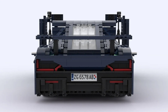 Bị mê hoặc bởi thiết kế và thông số kỹ thuật siêu việt của Rimac Nevera, một người chơi Lego với biệt danh “platon_dr” đã tự lắp ráp một phiên bản Lego của Nevera bằng 2.127 mảnh ghép. “platon_dr” nói rằng anh ta đã mất khoảng 50 tiếng để lắp chiếc xe, và đó là một thử thách khó khăn hơn tưởng tượng ban đầu.
