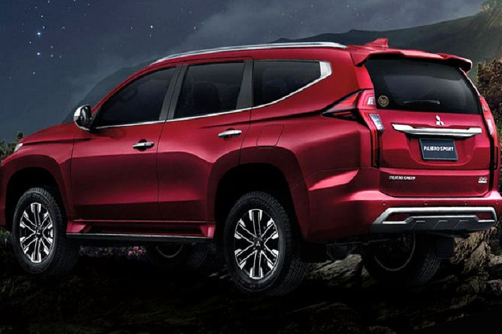 Rất có thể sau Thái Lan, Việt Nam sẽ là nước tiếp theo đón Mitsubishi Pajero Sport 2021 phiên bản Passion Red Edition, xe sẽ được nhập khẩu trực tiếp từ Thái Lan giống như dòng sản phẩm Pajero Sport hiện đang phân phối trên thị trường.