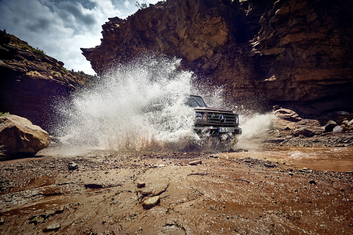 Tại Australia, giá xe Mercedes-Benz G 400 d có mức khởi điểm 233.900 AUD (tương đương 180.100 USD). So với G 63 AMG, G 400 d có giá thấp hơn 43.000 USD. G 63 sử dụng động cơ tăng áp kép V8 4.0L, sản sinh công suất 585 mã lực và mô-men xoắn 850 Nm.