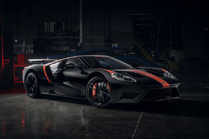 Gói trang trí Studio Collection dành cho Ford GT được hãng xe Mỹ giới thiệu lần đầu tiên vào tháng 8 năm 2020, cùng thời điểm trình làng Ford GT Heritage Edition 2021 mới. Gói Studio Collection cung cấp cho khách hàng một loạt các tùy chọn nhằm thay đổi diện mạo của chiếc siêu xe. Điểm nhấn của phiên bản Studio Collection nằm ở giao diện bên ngoài xe được thiết kế thông qua sự hợp tác giữa phân nhánh Ford Performance và hãng phụ kiện đình đám Multimatic.