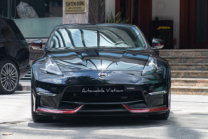 Tại thị trường Bắc Mỹ, Nissan 370Z NISMO thường được các “dân chơi” yêu thích và lựa chọn bên cạnh các mẫu xe thể thao khác như: Ford Mustang, Toyota Supra/86, Subaru WRX STI, Honda Civic Type R!