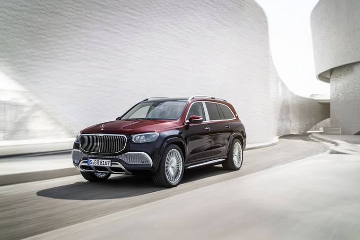 Mercedes-Benz Việt Nam (MBV) mở rộng danh mục xe siêu sang với mẫu SUV đầu tiên đến từ thương hiệu Mercedes-Maybach. Mercedes-Maybach GLS 600 4MATIC mới là nguồn cảm hứng tự do, trải thảm cho những khao khát trở thành hiện thực và tạo ra giá trị tương xứng với vị thế chủ nhân.