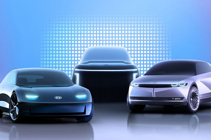Hình ảnh teaser không thể hiện rõ lưới tản nhiệt của Ioniq 7, tuy nhiên có thể thấy xe được trang bị một dải đèn LED nằm ngang cùng đèn pha hình chữ L ở hai bên cạnh cản dưới. Vòm bánh xe với thiết kế vuông vức tạo không gian cho bộ vành cỡ lớn, tuy nhiên nhiều khả năng những trang bị này sẽ được thay thế thành loại thông thường trên bản hoàn thiện.