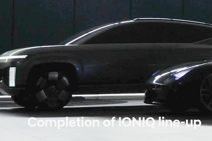 Bên cạnh đó, nhà sản xuất cũng tiết lộ rằng mẫu xe SUV điện Hyundai Ioniq 7 sẽ được trang bị cấu hình AWD 2 mô tơ điện có tổng công suất 308 mã lực.
