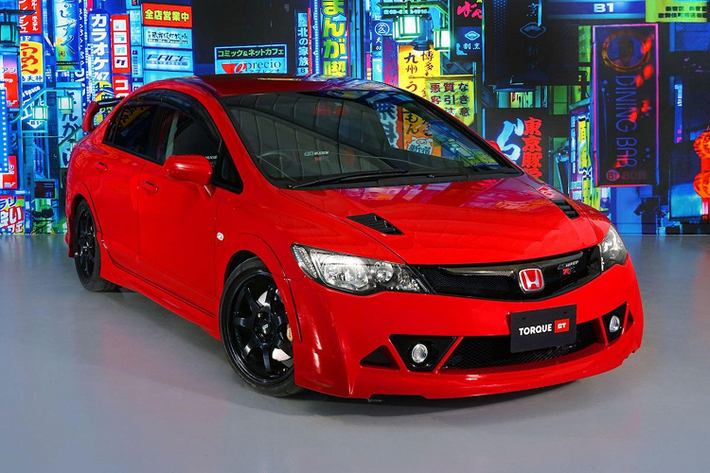 Bản độ Mugen RR Honda Civic Type R Mugen RR đời 2007 dựa trên chiếc Civic FD2, được coi là một trong những chiếc Type R thành công nhất từng được chế tạo, với số lượng chỉ 300 chiếc