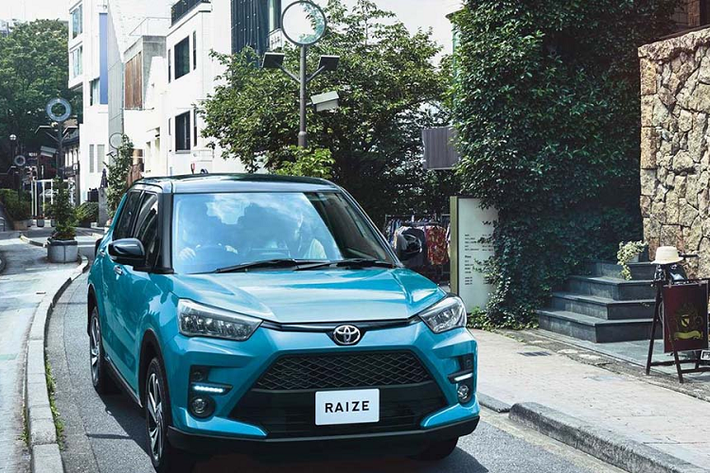 Doanh số ngày càng tụt hậu của những mẫu xe Toyota tại Việt Nam so với các đối thủ trong những tháng cuối năm 2020 và đầu năm 2021, và đặc biệt là tháng 4/2021 vừa qua, thì việc đem về một mẫu xe như Toyota Raize 2021 mới sẽ làm "tươi mới" cho thương hiệu ôtô đình đám Nhật Bản tại Việt Nam cũng là điều dễ hiểu.