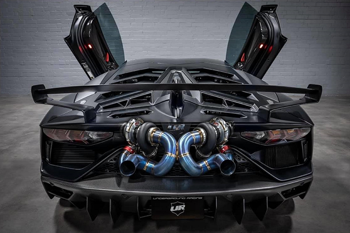 UR đã trang bị thêm cho chiếc siêu xe này bộ ECU JRR MoTeC M1 có phần mềm độc quyền của Aventador Racing, giúp xử lý tất cả yêu cầu điều chỉnh.